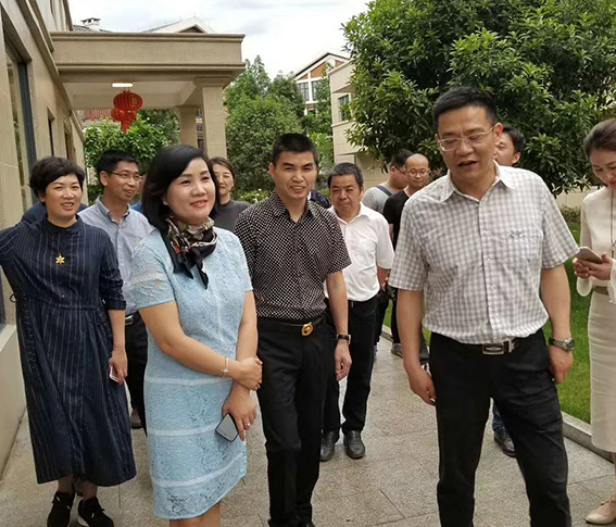 2018年麗水市蓮都區杜書記，俞區長一行蒞臨康瑞閥門參加指導